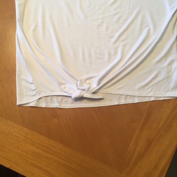 Body Glove Active Tie Front Tee - Picture 4 of 6